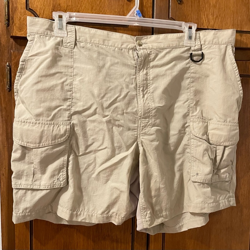 Columbia Men's Light Tan Shorts XXL